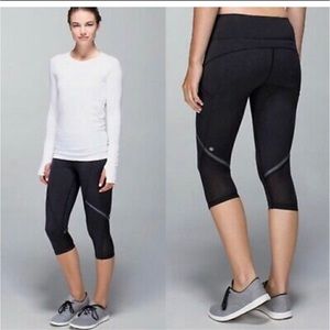 Lululemon" Hop To It Crop * Full On Luxtreme Black-Size 8 Good Condition